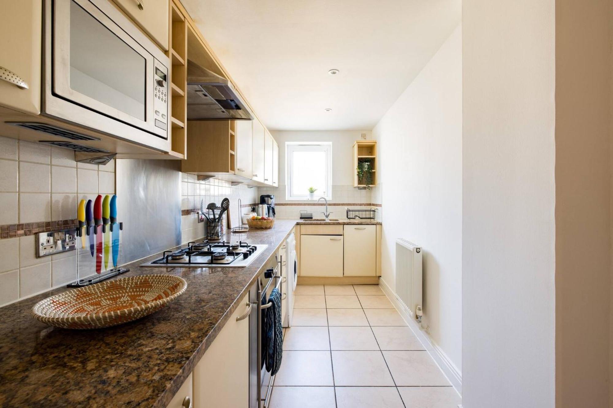 Wild Roses Service Apartments - East India 런던 외부 사진